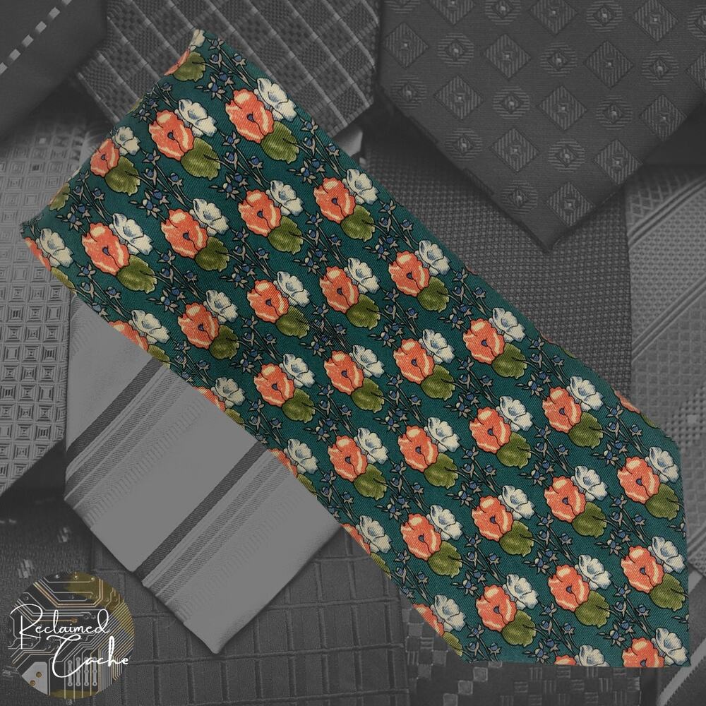 Hibiscus Flowers Tie